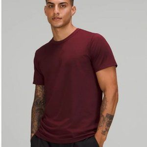 Lululemon Fundamental Tee - Merlot